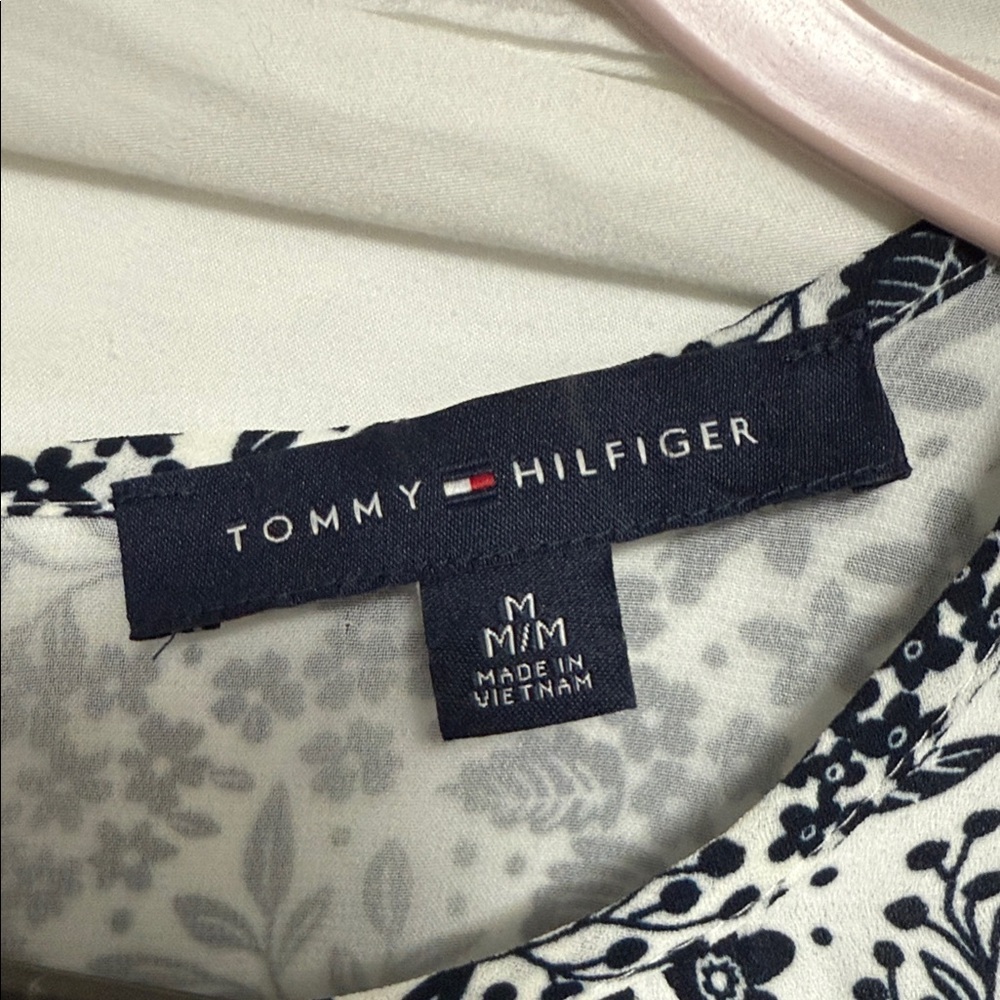 Tommy Hilfiger Monochrome Floral Blouse - Picture 2 of 4